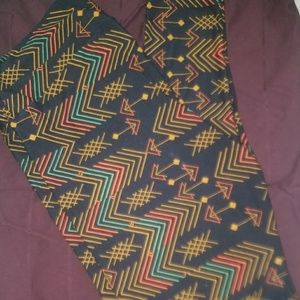 Lularoe TC arrow leggings